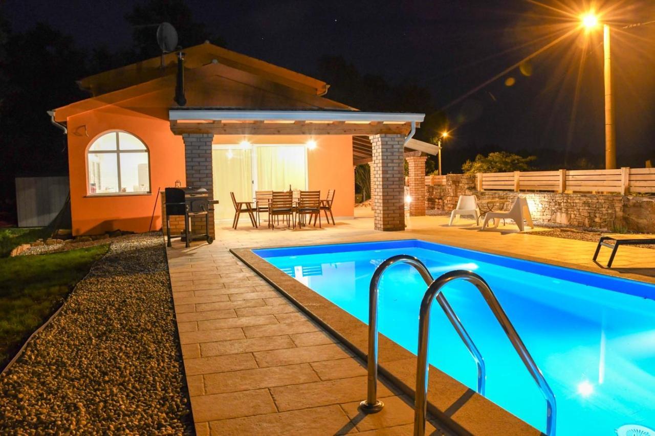 Villa Ariya Villa *